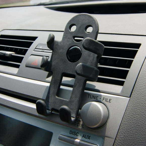 Car cellphone holder - Picture 2 of 2